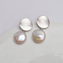 Load image into Gallery viewer, Silver Freshwater Pearl Earrings